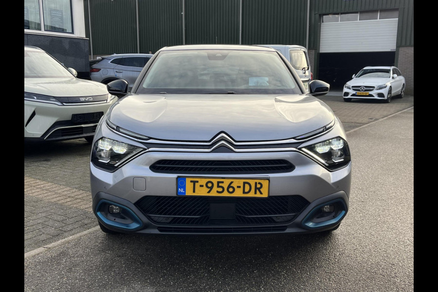 Citroën Ë-C4 Shine 50 kWh SOH 98% 3-FASE LADER | VAN: €19.900 VOOR: €17.877- UW EINDEJAARSVOORDEEL: €2.023| stuur + stoel verwarming | trekhaak | head-up display | Camera | keyles start & go | dodehoek | Rijklaar geleverd met 12 maanden BOVAG-garantie