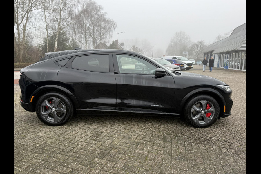 Ford Mustang Mach-E Extended AWD 98 kWh 337pk  | Adaptieve Cruise  | Trekhaak | Bang&Olufsen | 360 graden camera | Memory Seats