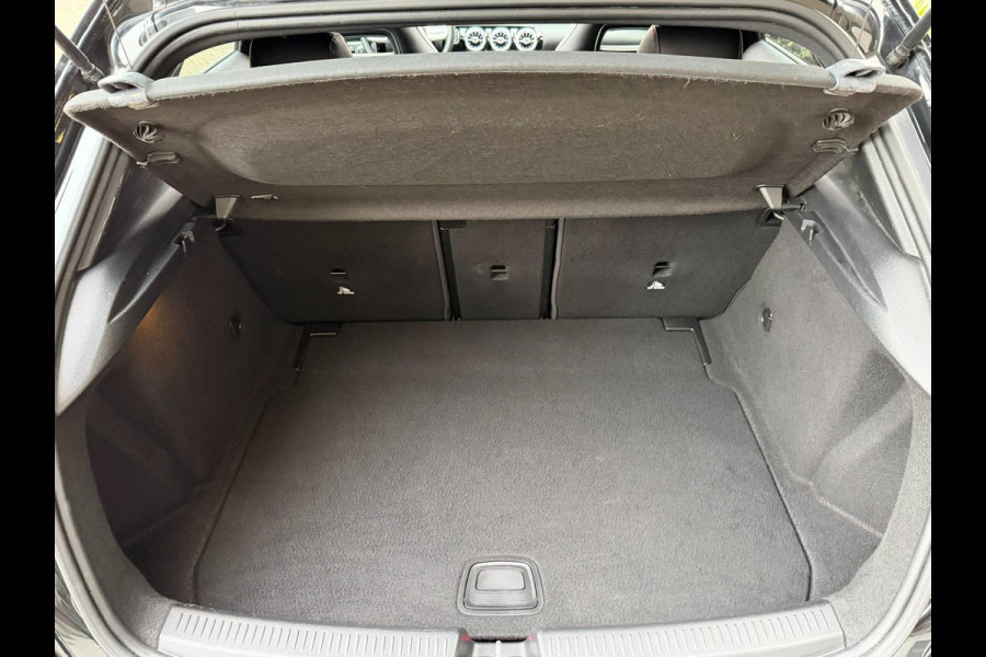 Mercedes-Benz A-Klasse 180 AMG Line