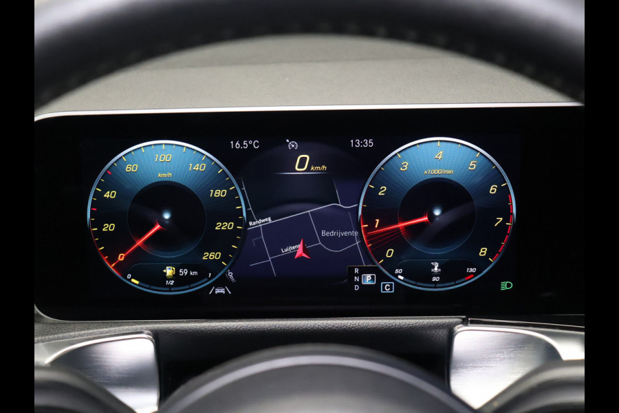 Mercedes-Benz Glb 200 Advantage [SCHUIFKANTELDAK, CRUISE CONTROL, APPLE CARPLAY, ACHTERUITRIJCAMERA, PDC V+A, AUTOMATISCHE AIROC, ELEKTRISCHE ACHTERKLEP, NIEUWSTAAT]