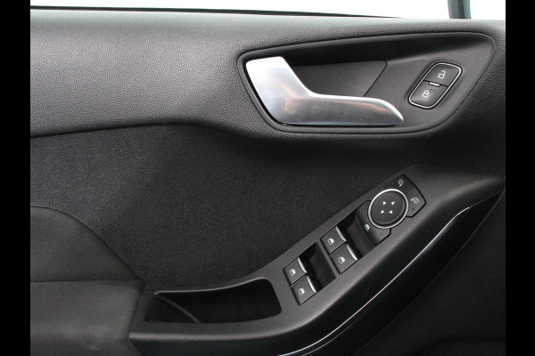 Ford Fiesta 1.0 EcoBoost ST-Line | Navigatie | Climate Control | DAB | Lichtmetalen Velgen | Parkeer sensoren | Cruise Control