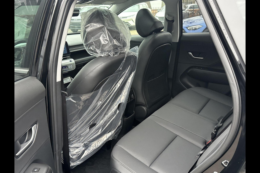 Hyundai Kona 1.6 GDI HEV Premium Sky VAN: 44.300,- VOOR: 35.877,- UW EINDEJAARSVOORDEEL: 8.413,- euro FULL HYBRID | NIEUWE AUTO MET REGISTRATIE | VOLLE AUTO! | FABR GARANTIE T/M 12-2029