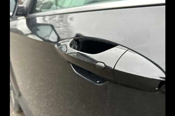 Hyundai Kona 1.6 GDI HEV Premium Sky VAN: 44.300,- VOOR: 35.877,- UW EINDEJAARSVOORDEEL: 8.413,- euro FULL HYBRID | NIEUWE AUTO MET REGISTRATIE | VOLLE AUTO! | FABR GARANTIE T/M 12-2029