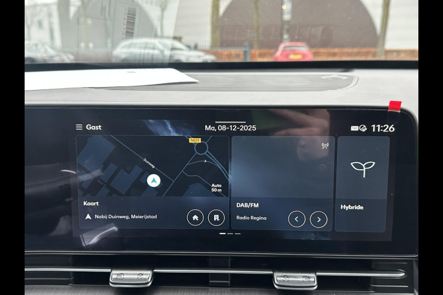 Hyundai Kona 1.6 GDI HEV Premium Sky VAN: 44.300,- VOOR: 35.877,- UW EINDEJAARSVOORDEEL: 8.413,- euro FULL HYBRID | NIEUWE AUTO MET REGISTRATIE | VOLLE AUTO! | FABR GARANTIE T/M 12-2029