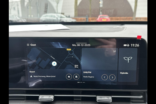 Hyundai Kona 1.6 GDI HEV Premium Sky VAN: 44.300,- VOOR: 35.877,- UW EINDEJAARSVOORDEEL: 8.413,- euro FULL HYBRID | NIEUWE AUTO MET REGISTRATIE | VOLLE AUTO! | FABR GARANTIE T/M 12-2029