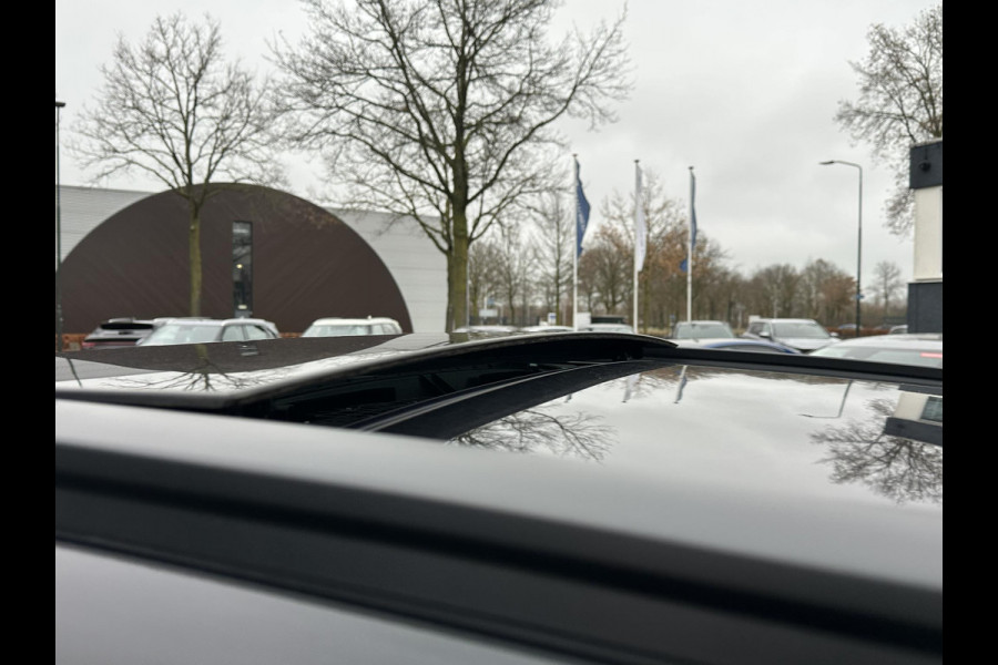 Hyundai Kona 1.6 GDI HEV Premium Sky VAN: 44.300,- VOOR: 35.877,- UW EINDEJAARSVOORDEEL: 8.413,- euro FULL HYBRID | NIEUWE AUTO MET REGISTRATIE | VOLLE AUTO! | FABR GARANTIE T/M 12-2029