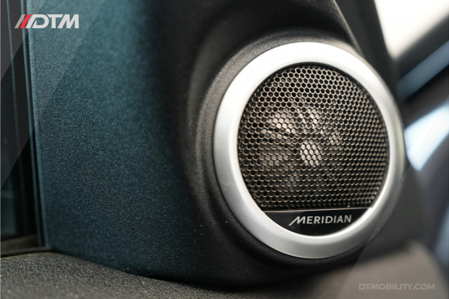 Land Rover Range Rover Evoque 2.0 P200 AWD R-Dynamic | Panorama | Meridian | Camera