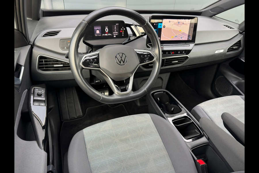 Volkswagen ID.3 First 58 kWh * SoH 89% * Steunhaak * Navigatie * Parkeersensoren * Adaptieve Cruise *