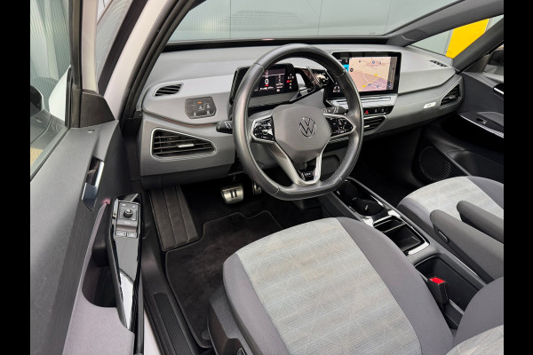 Volkswagen ID.3 First 58 kWh * SoH 89% * Steunhaak * Navigatie * Parkeersensoren * Adaptieve Cruise *