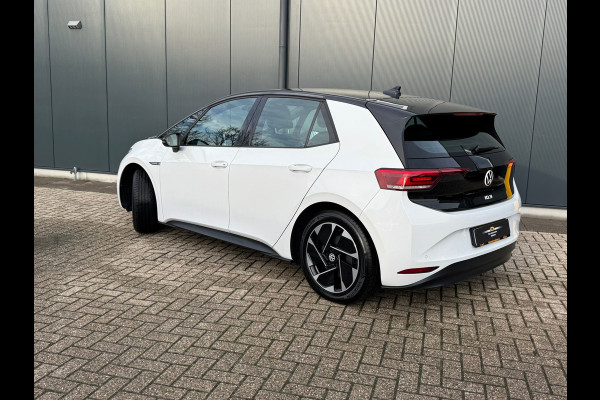Volkswagen ID.3 First 58 kWh * SoH 89% * Steunhaak * Navigatie * Parkeersensoren * Adaptieve Cruise *