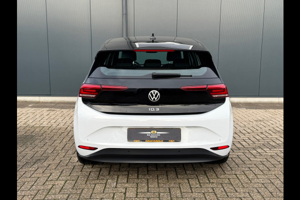 Volkswagen ID.3 First 58 kWh * SoH 89% * Steunhaak * Navigatie * Parkeersensoren * Adaptieve Cruise *
