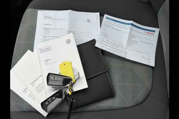 Volkswagen ID.3 First 58 kWh * SoH 89% * Steunhaak * Navigatie * Parkeersensoren * Adaptieve Cruise *
