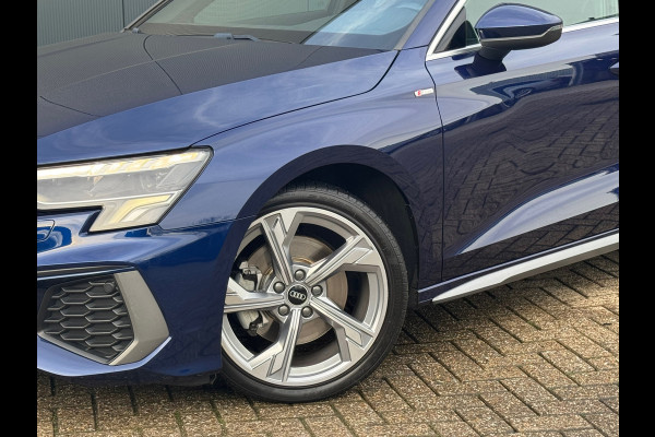 Audi A3 Sportback 30 TFSI S-line edition * Navigatie * Parkeersensoren * Audi Sound *