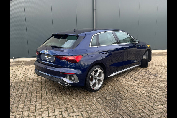 Audi A3 Sportback 30 TFSI S-line edition * Navigatie * Parkeersensoren * Audi Sound *