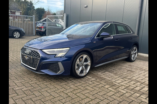 Audi A3 Sportback 30 TFSI S-line edition * Navigatie * Parkeersensoren * Audi Sound *