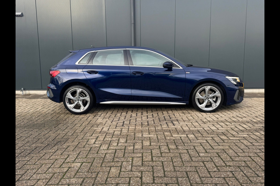 Audi A3 Sportback 30 TFSI S-line edition * Navigatie * Parkeersensoren * Audi Sound *