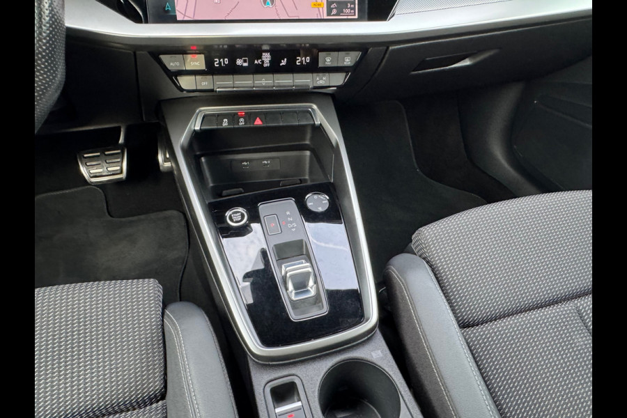 Audi A3 Sportback 30 TFSI S-line edition * Navigatie * Parkeersensoren * Audi Sound *