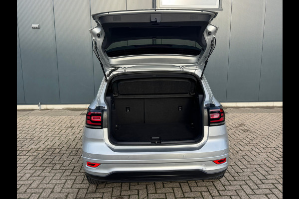 Volkswagen T-Cross 1.0 TSI Automaat R-Line * Carplay * Virtual Cockpit * Climate Control * Adaptieve Cruise *