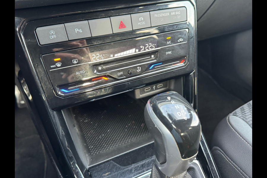 Volkswagen T-Cross 1.0 TSI Automaat R-Line * Carplay * Virtual Cockpit * Climate Control * Adaptieve Cruise *