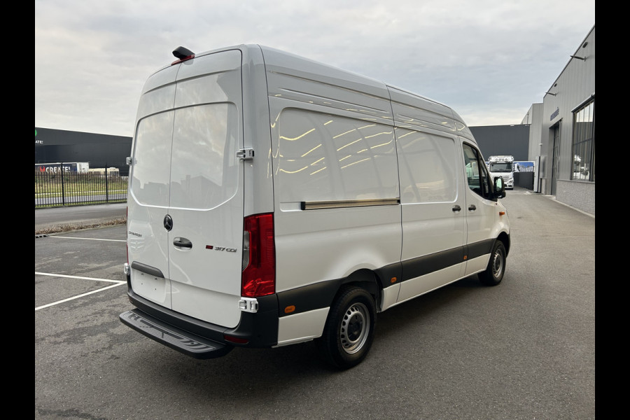 Mercedes-Benz Sprinter 317 CDI L2 H2 MBUX / 360 Camera / Navigatie / Geveerde stoel / Cruise control / Airco / 270 Graden achterdeuren