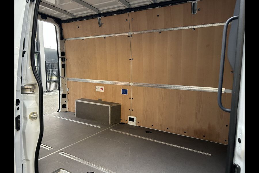 Mercedes-Benz Sprinter 317 CDI L2 H2 MBUX / 360 Camera / Navigatie / Geveerde stoel / Cruise control / Airco / 270 Graden achterdeuren