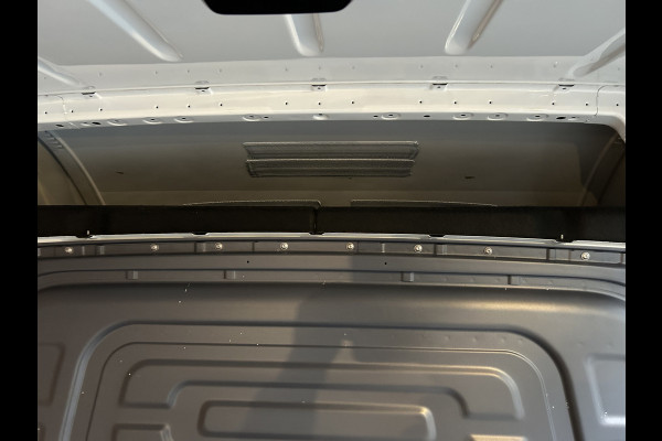 Mercedes-Benz Sprinter 317 CDI L2 H2 MBUX / 360 Camera / Navigatie / Geveerde stoel / Cruise control / Airco / 270 Graden achterdeuren