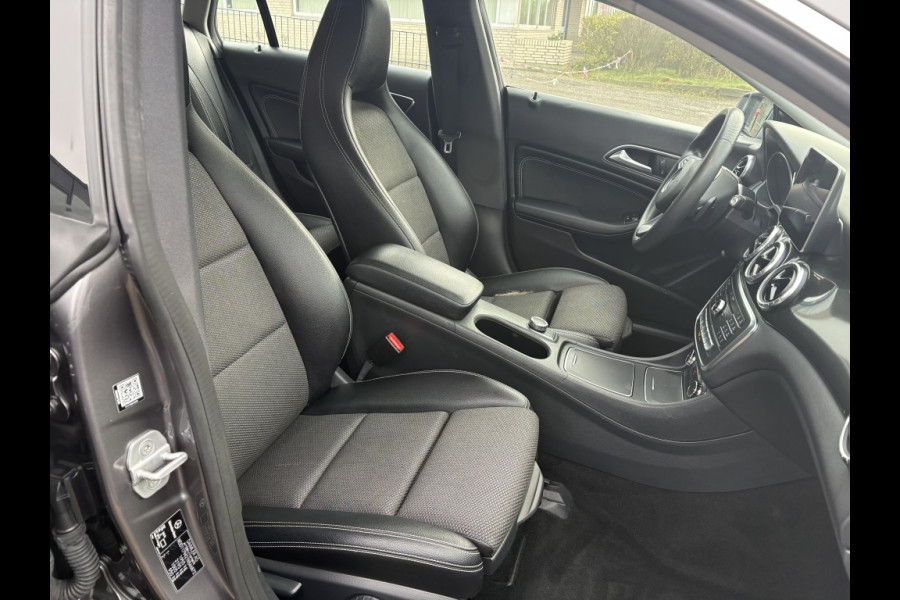 Mercedes-Benz CLA-Klasse Shooting Brake 180 Business Solution AMG