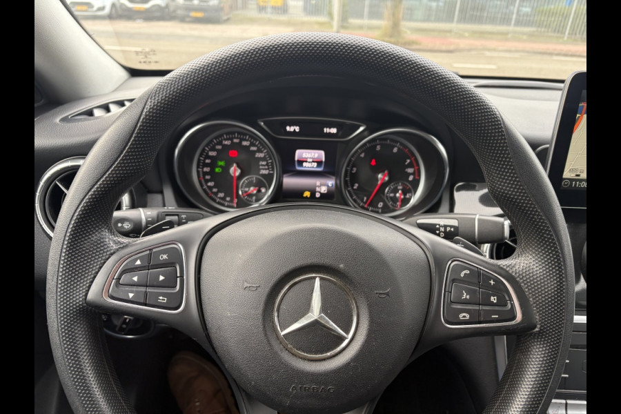 Mercedes-Benz CLA-Klasse Shooting Brake 180 Business Solution AMG