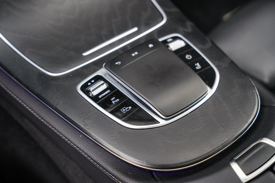 Mercedes-Benz E-Klasse E300 de Panodak Burmester 360 Camera HUD Trekhaak Keyless