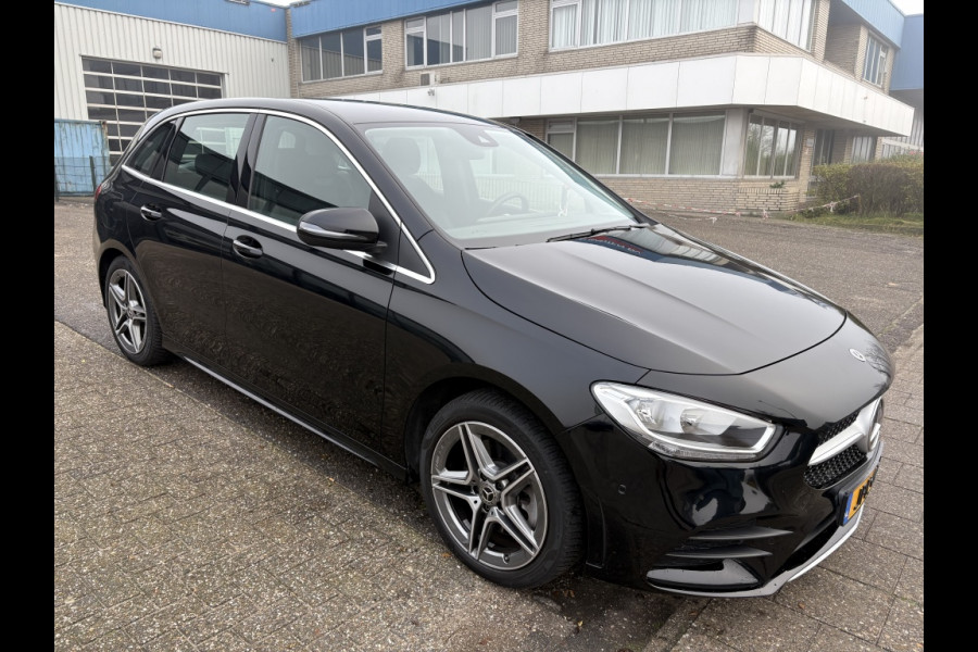 Mercedes-Benz B-Klasse 250 e Business Solution AMG