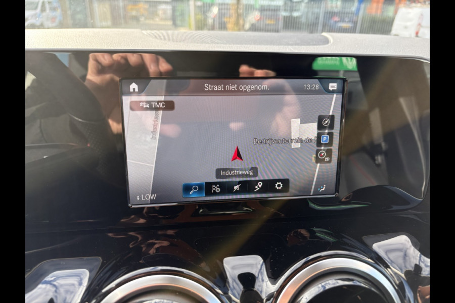 Mercedes-Benz B-Klasse 250 e Business Solution AMG