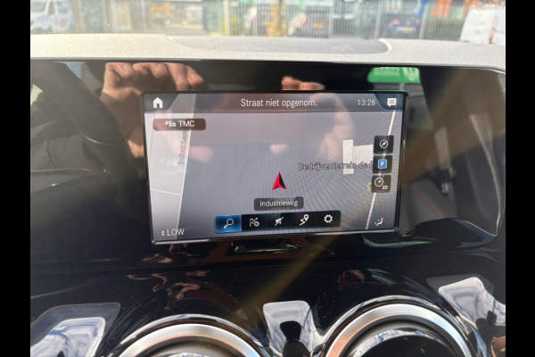 Mercedes-Benz B-Klasse 250 e Business Solution AMG