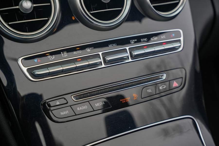 Mercedes-Benz C-Klasse Cabrio 400 4MATIC Prestige 333pk Led Luchtvering Navi DAB