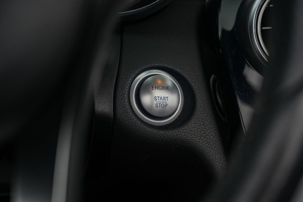 Mercedes-Benz C-Klasse Cabrio 400 4MATIC Prestige 333pk Led Luchtvering Navi DAB