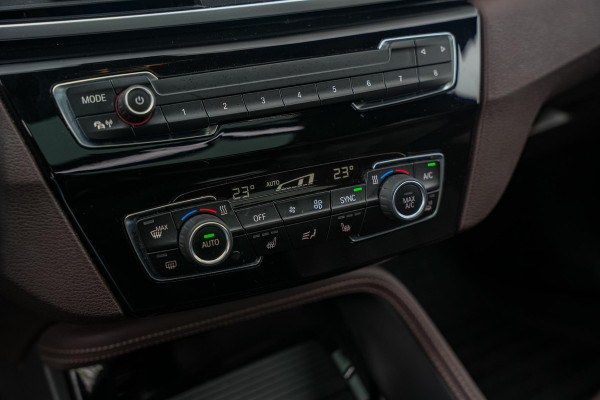 BMW X1 sDrive18i High Executive Edition M-Pakket/ pano/ org NL/ NAP