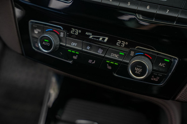 BMW X1 sDrive18i High Executive Edition M-Pakket/ pano/ org NL/ NAP