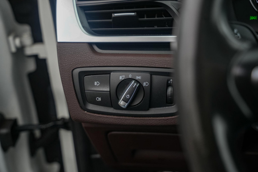 BMW X1 sDrive18i High Executive Edition M-Pakket/ pano/ org NL/ NAP