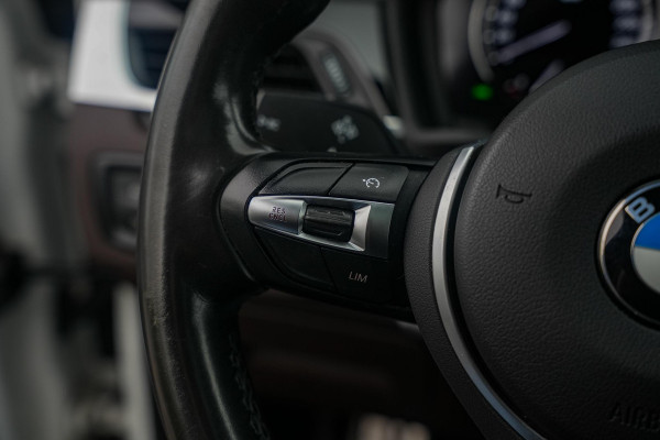 BMW X1 sDrive18i High Executive Edition M-Pakket/ pano/ org NL/ NAP