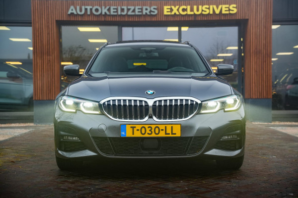 BMW 3 Serie Touring 330e High Executive M Sport Panodak Harman Kardon HUD Leer Alcantara
