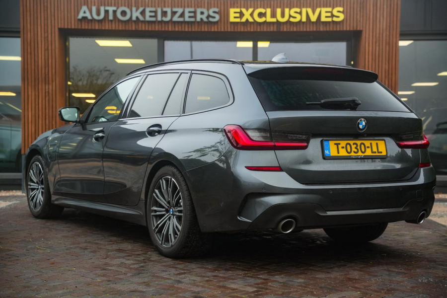 BMW 3 Serie Touring 330e High Executive M Sport Panodak Harman Kardon HUD Leer Alcantara