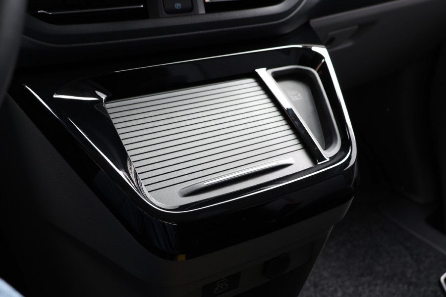 Ford Transit Custom 300 2.0 TDCI L2H1 Sport 170 PK DC | Dubbel Cabine | 360 Camera | Middenconsole | ACC | Blind Spot | Navigatie | Camera | CarPlay Elek. Trekhaak | 5-Zitter | BPM VRIJ | Verlengde fabrieksgarantie tot 11-2029