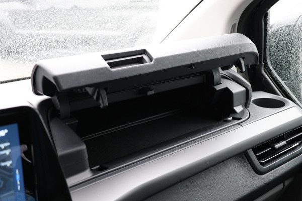 Ford Transit Custom 300 2.0 TDCI L2H1 Sport 170 PK DC | Dubbel Cabine | 360 Camera | Middenconsole | ACC | Blind Spot | Navigatie | Camera | CarPlay Elek. Trekhaak | 5-Zitter | BPM VRIJ | Verlengde fabrieksgarantie tot 11-2029