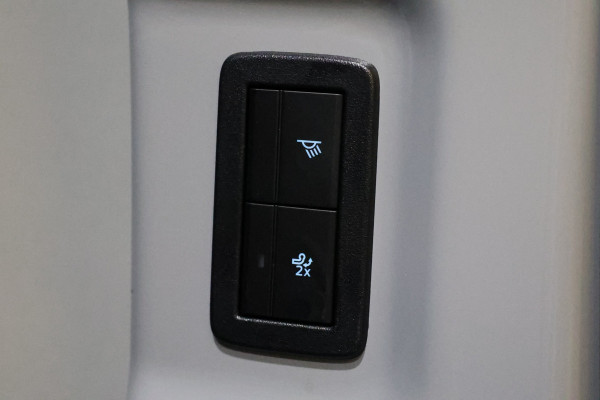 Ford Transit Custom 300 2.0 TDCI L2H1 Sport 170 PK DC | Dubbel Cabine | 360 Camera | ACC | Blind Spot | Navigatie | Camera | CarPlay | Lane Assist | Elek. Trekhaak | 5-Zitter | BPM VRIJ | Verlengde fabrieksgarantie tot 12-2029