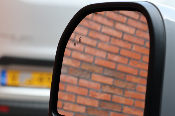 Ford Transit Custom 300 2.0 TDCI L2H1 Sport 170 PK DC | Dubbel Cabine | 360 Camera | ACC | Blind Spot | Navigatie | Camera | CarPlay | Lane Assist | Elek. Trekhaak | 5-Zitter | BPM VRIJ | Verlengde fabrieksgarantie tot 12-2029