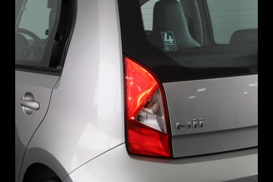 Seat Mii 1.0 Style Intense 60 pk | Navigatie via App | Airco | Parkeersensoren achter | Cruise control |