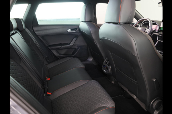 Seat Leon Sportstourer 1.5 TSI e-Hybrid FR PHEV First Edition 204 pk Automaat | Verlengde garantie | Navigatie | Parkeersensoren | Achteruitrijcamera | Adaptieve cruise control |