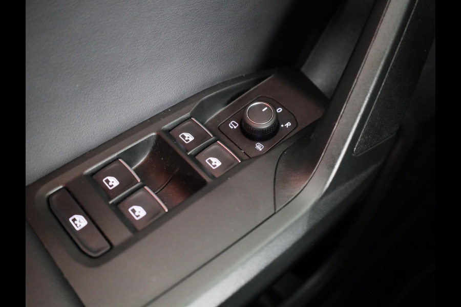 Seat Leon Sportstourer 1.5 TSI e-Hybrid FR PHEV First Edition 204 pk Automaat | Verlengde garantie | Navigatie | Parkeersensoren | Achteruitrijcamera | Adaptieve cruise control |