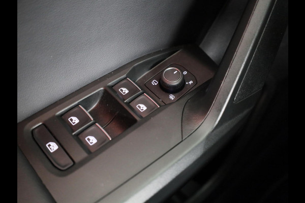 Seat Leon Sportstourer 1.5 TSI e-Hybrid FR PHEV First Edition 204 pk Automaat | Verlengde garantie | Navigatie | Parkeersensoren | Achteruitrijcamera | Adaptieve cruise control |