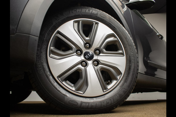 Kia Niro 1.6 GDi Hybrid ExecutiveLine Sport (APPLE CARPLAY,NAVI,CAMERA,CLIMATE,CRUISE,LED,TREKHAAK,DAB,SPORTSTOELEN,NETTE STAAT)