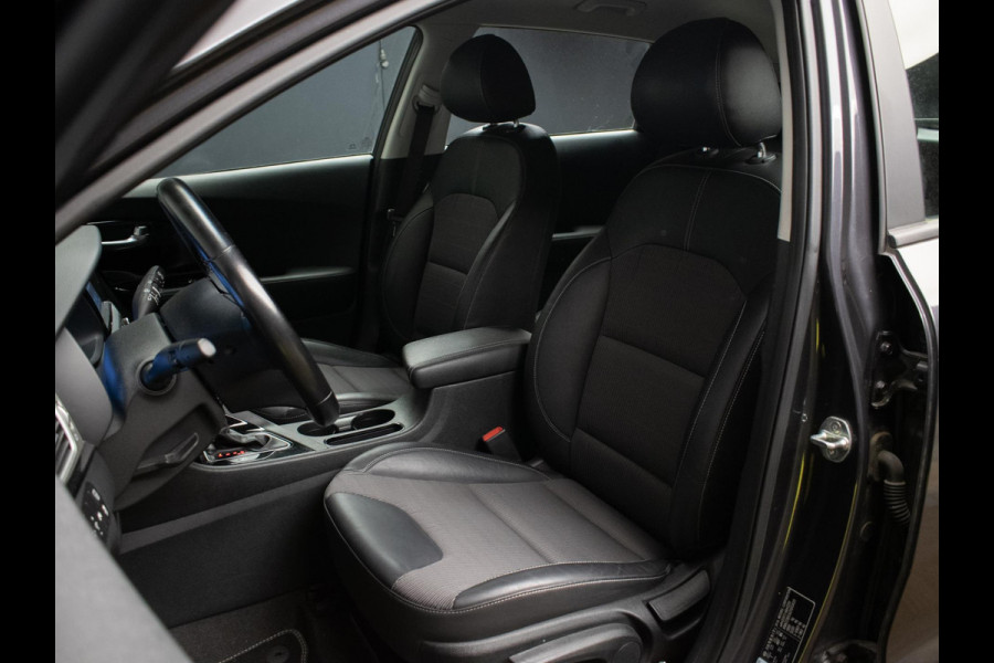 Kia Niro 1.6 GDi Hybrid ExecutiveLine Sport (APPLE CARPLAY,NAVI,CAMERA,CLIMATE,CRUISE,LED,TREKHAAK,DAB,SPORTSTOELEN,NETTE STAAT)